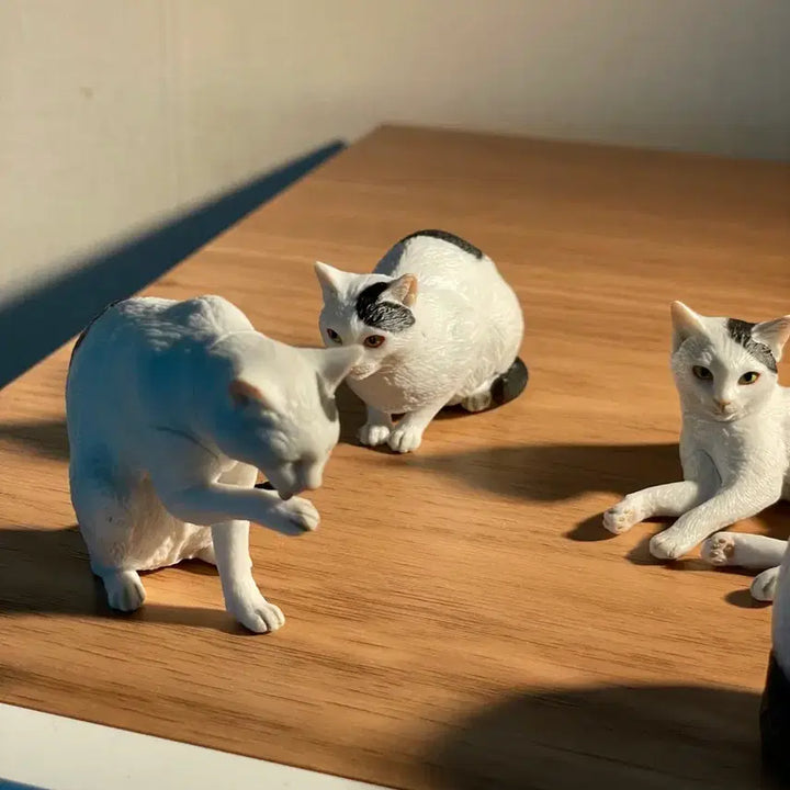 [BUNJANG] Morigucci Cat Figure / 모리구치 고양이