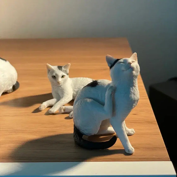 [BUNJANG] Morigucci Cat Figure / 모리구치 고양이