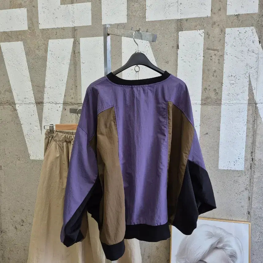 [BUNJANG] Oversized Color Block T-shirt Windbreaker / 오버핏 꾸안꾸 배색 티셔츠 바람막이
