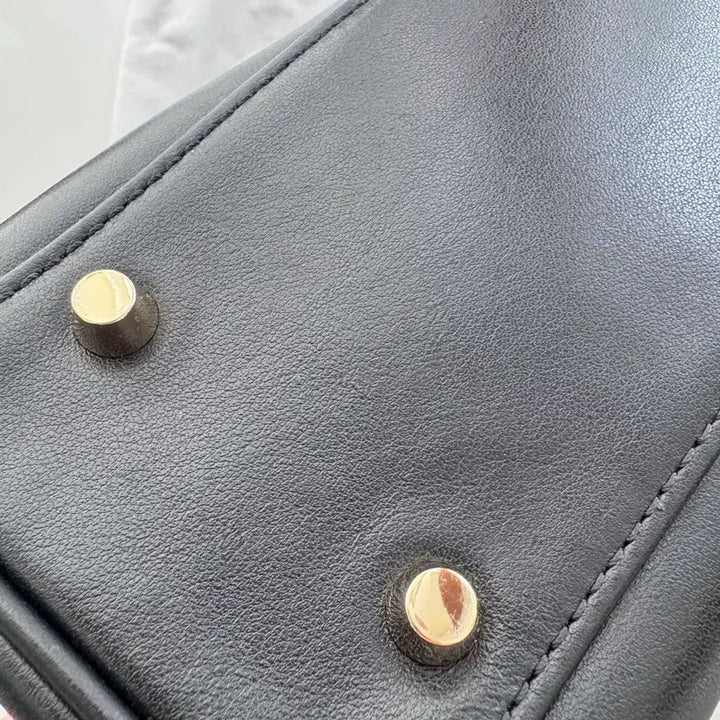 [BUNJANG] PEPPEROONYOON Numero 1 Leather Bag 25 Black E / PEPPEROONYOON 페퍼윤윤 누메로1 레더백 25 블랙 이니셜 E