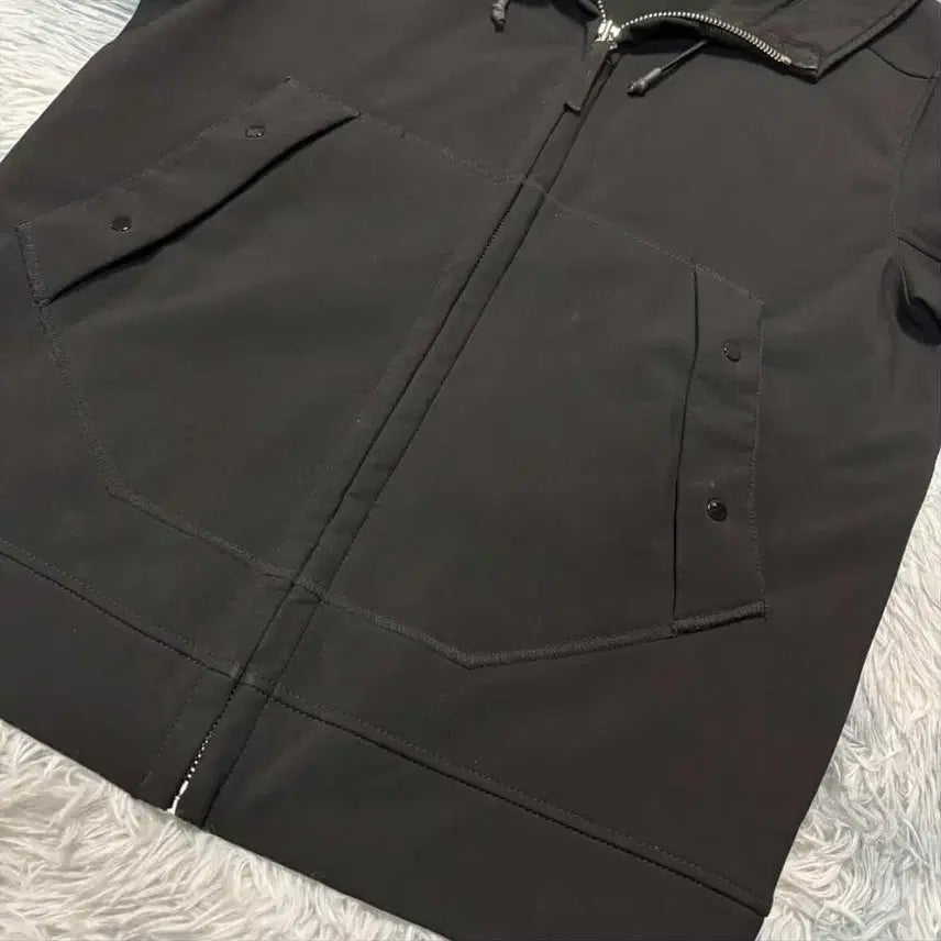 [BUNJANG] Stone Island Softshell Black Size S / 스톤아일랜드 소프트쉘
