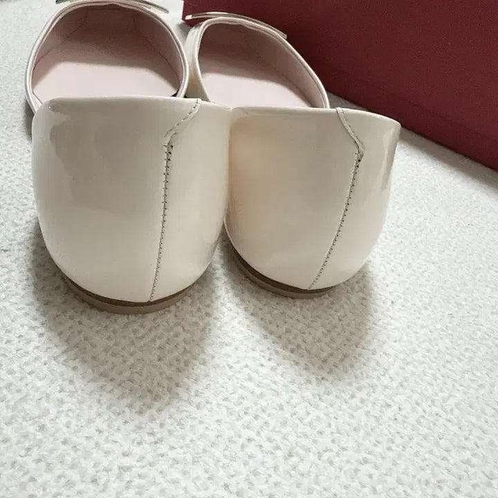 [SOLD OUT] 정품/새상품) 로저비비에 트럼펫 도르세이 발레리나 플랫슈즈