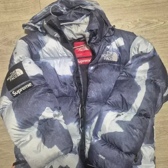 [BUNJANG] Supreme The North Face Bleached Denim Padded Jacket / 슈프림노스페이스 블리치드 데님 패딩