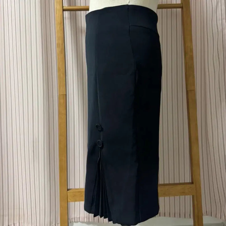 [BUNJANG] Black H-Line Midi Skirt / 블랙 H라인 미디 스커트