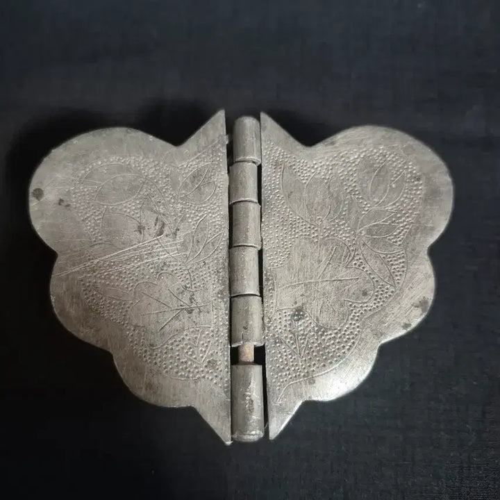 [BUNJANG] Pewter Butterfly Box Antique Collectible Vintage / 주석 나비 합 근대사 엔틱 소품 빈티지