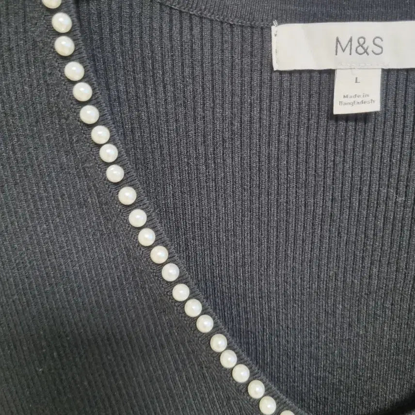 [BUNJANG] Marks &amp; Spencer Black Pearl V-Neck Knit Sweater L / 정품  막스앤스펜서  블랙 진주 브이넥 니트 L