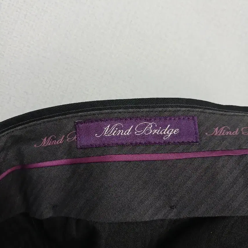 [BUNJANG] Mind Bridge Black Striped Suit Pants / 마인드브릿지 검정색 스트라이프 정장 바지