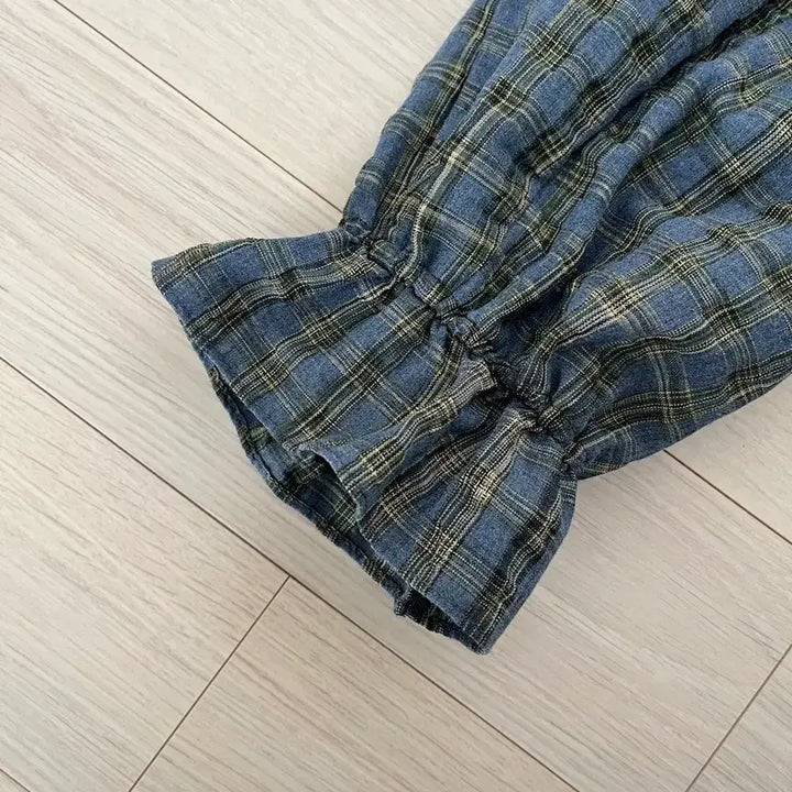 [BUNJANG] Via Plane Victoria Frill Check Blouse / 비아플레인 빅토리아 프릴 체크 블라우스 (블루체크)