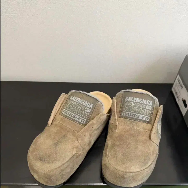 [BUNJANG] Balenciaga Beige Washed-Out Mule Slippers / 발렌시아가 뮬 편안한 데일리 워싱 아웃 베이지 슬리퍼