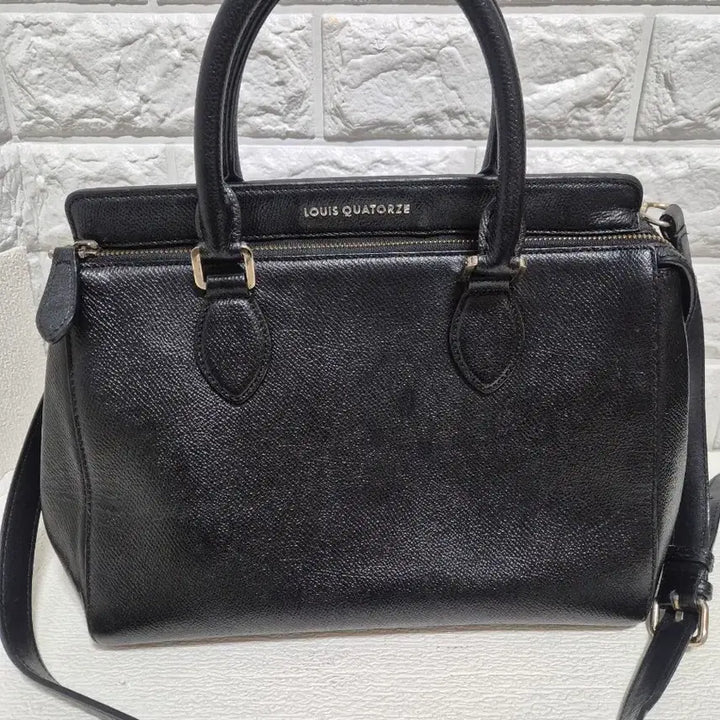 [BUNJANG] Louis Quatorze Leather Shoulder Bag / 루이까또즈