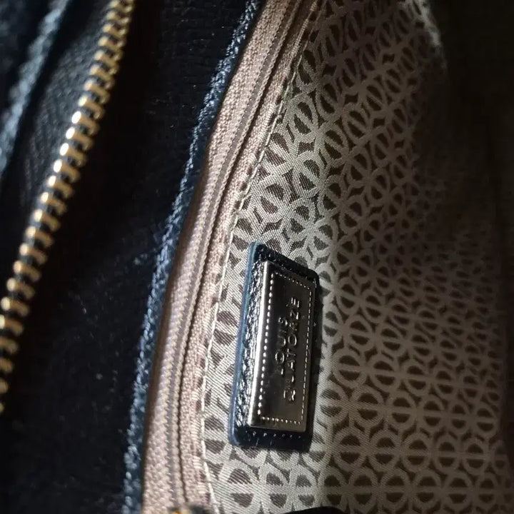 [BUNJANG] Louis Quatorze Leather Shoulder Bag / 루이까또즈