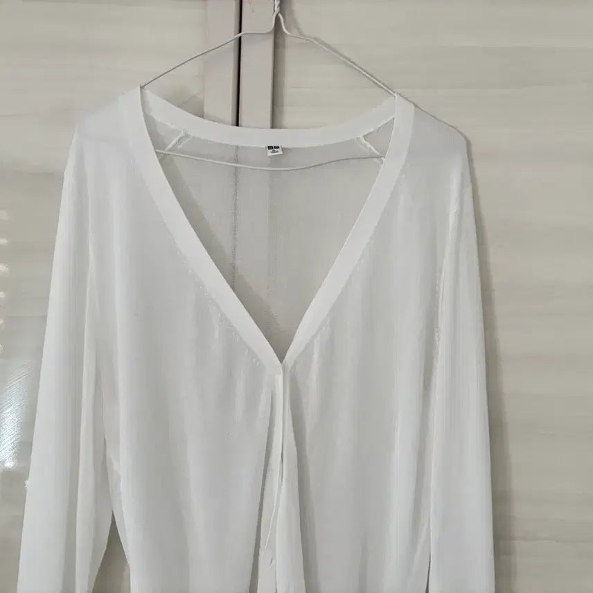 [BUNJANG] Uniqlo White Cardigan / 유니클로  가디건