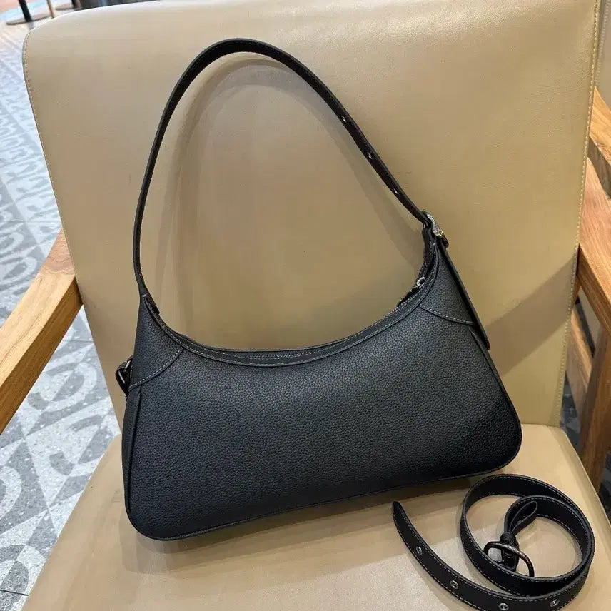 [BUNJANG] Coach Black Leather Shoulder Bag / 코치 블랙 레더 숄더백 + 스트랩