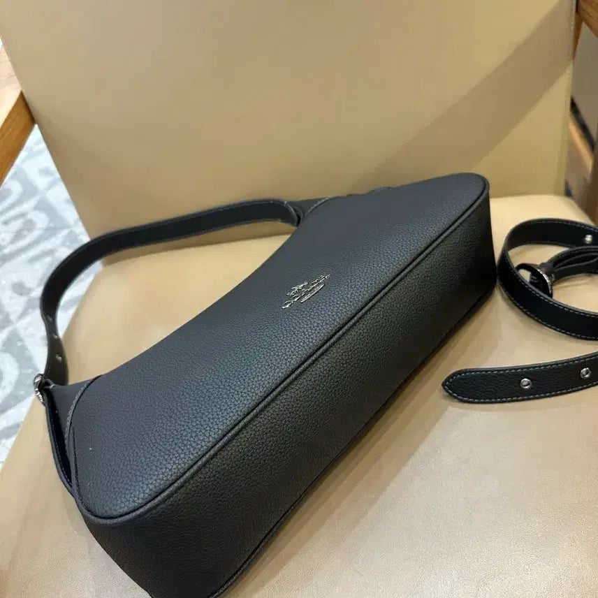 [BUNJANG] Coach Black Leather Shoulder Bag / 코치 블랙 레더 숄더백 + 스트랩