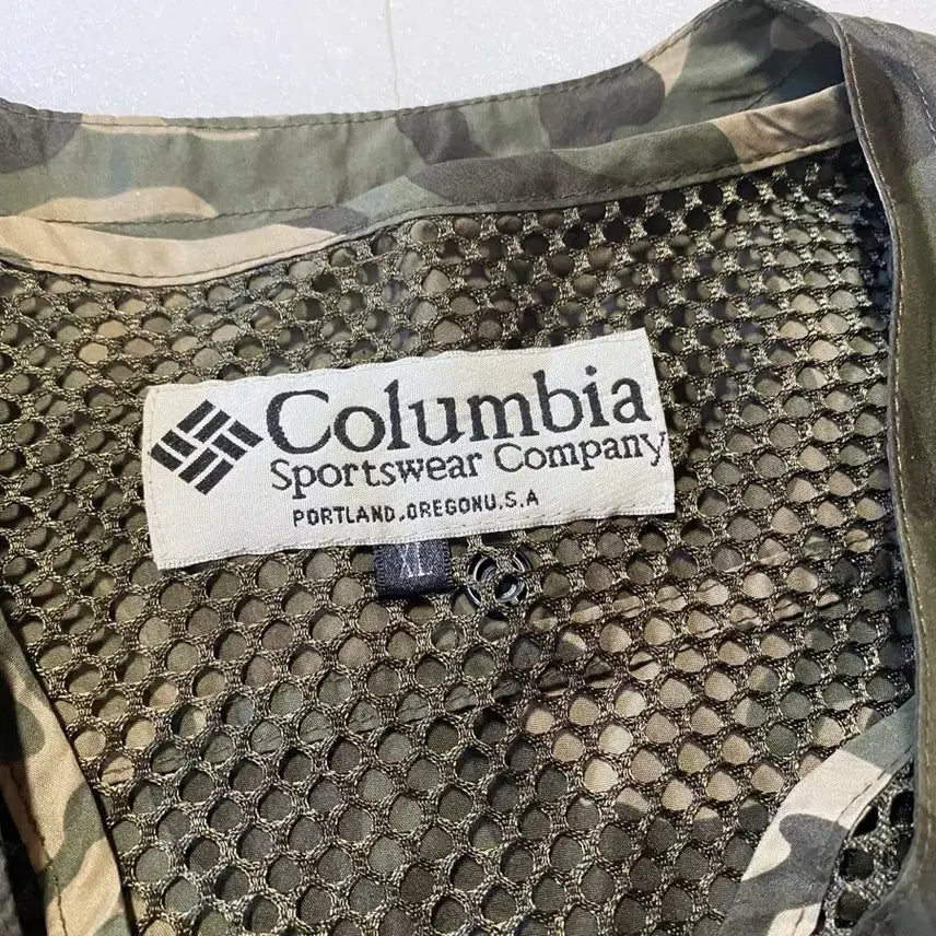 [BUNJANG] Columbia Camo Vest XL / Columbia camo vest (xL)