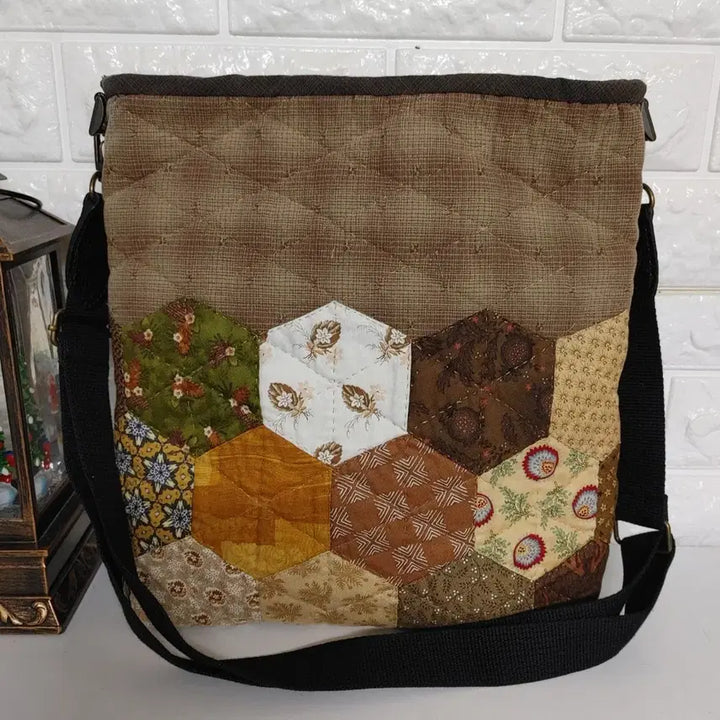 [BUNJANG] Handmade Quilted Crossbody Bag / 퀼트핸드메이드가방
