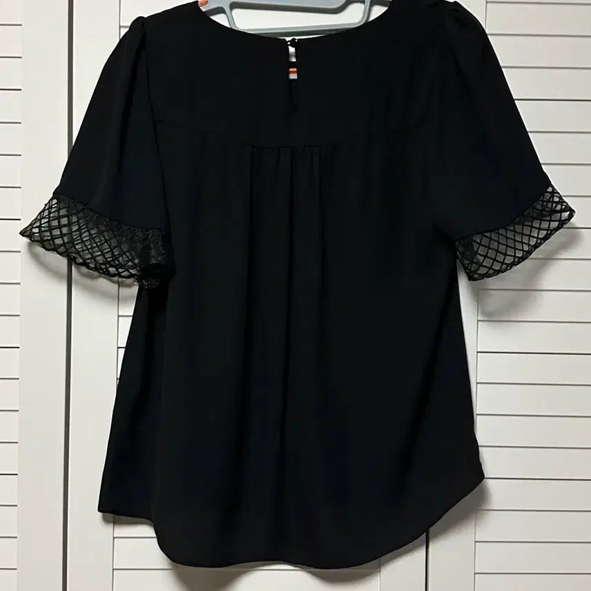 [BUNJANG] High-Quality Short Sleeve Blouse - Black / 국내제작 하늘하늘 반팔 블라우스 블랙