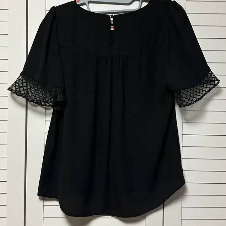 [BUNJANG] High-Quality Short Sleeve Blouse - Black / 국내제작 하늘하늘 반팔 블라우스 블랙