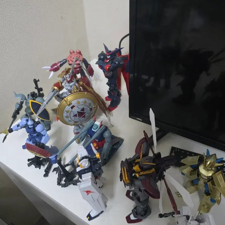 [BUNJANG] Gundam &amp; Digimon Plastic Model Kit Bundle / 건담/ 디지몬 프라 모음