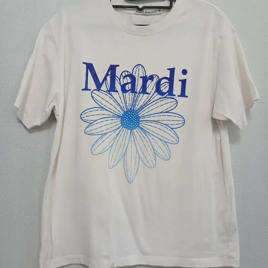 [SOLD OUT] 마르디 메크르디 플라워 반팔 티셔츠