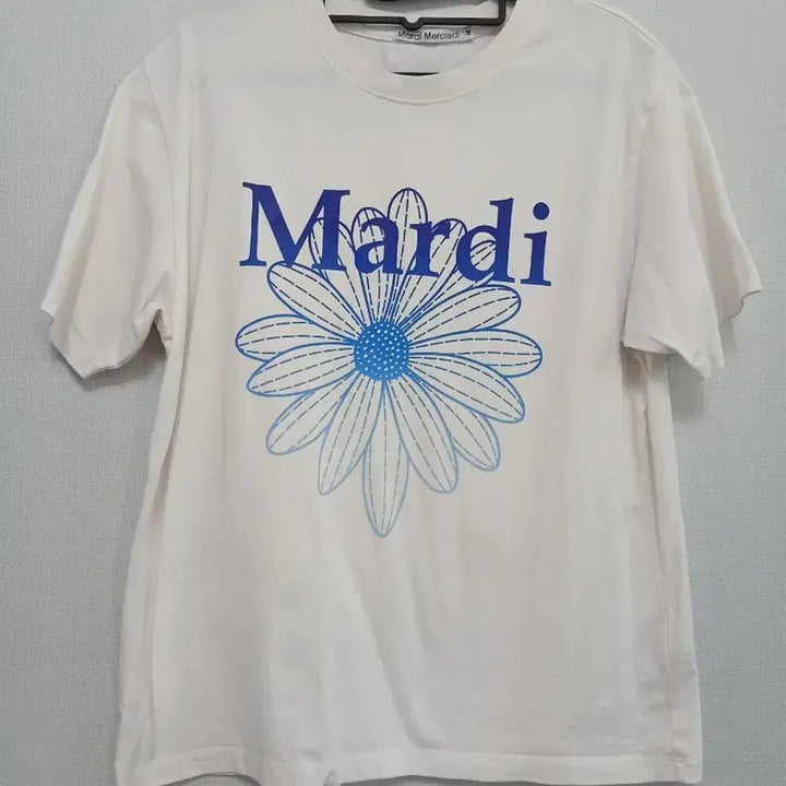 [SOLD OUT] 마르디 메크르디 플라워 반팔 티셔츠