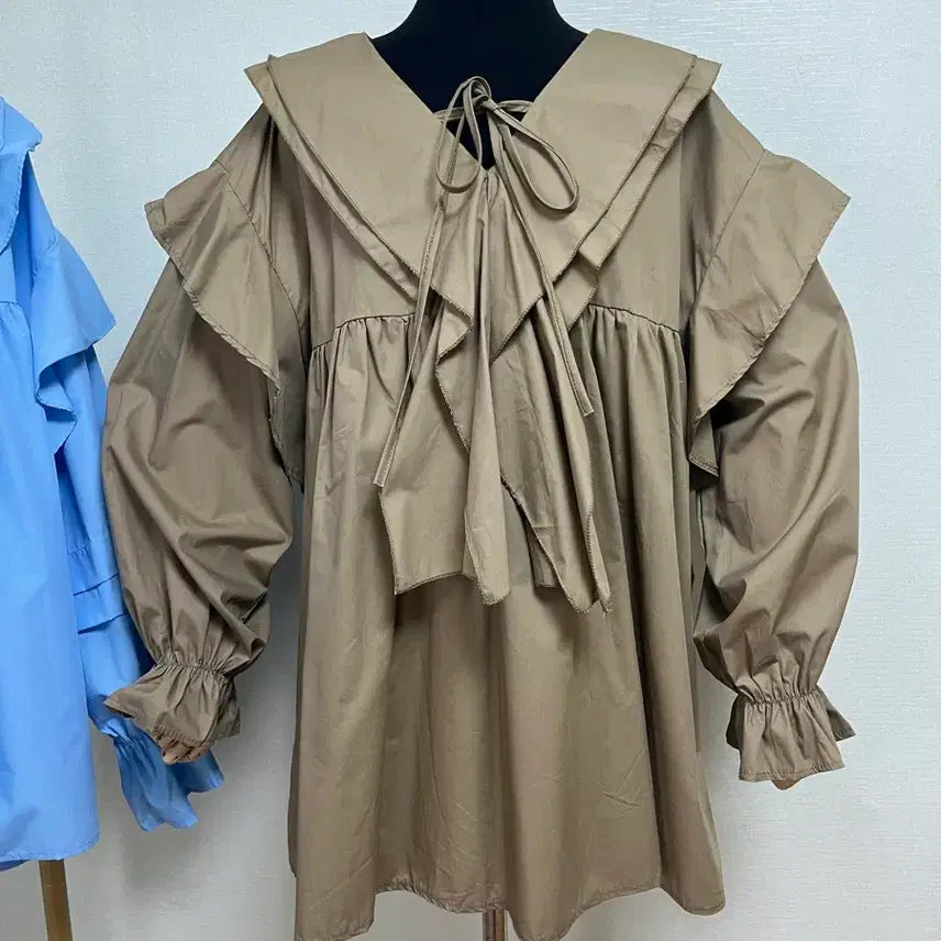 [BUNJANG] Frill Long Blouse (Latte Beige) / 프릴롱블라우스(라떼베이지)