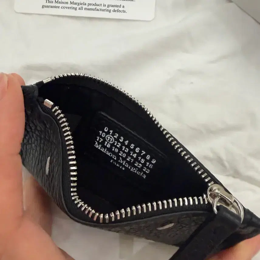 [SOLD OUT] 메종 마르지엘라 카드지갑 블랙 S56UI0143
