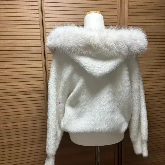 [BUNJANG] Warm Hooded Fur Zip-Up Cardigan / 4.6->1.8 포근 후드 퍼 집업 가디건 수입의류