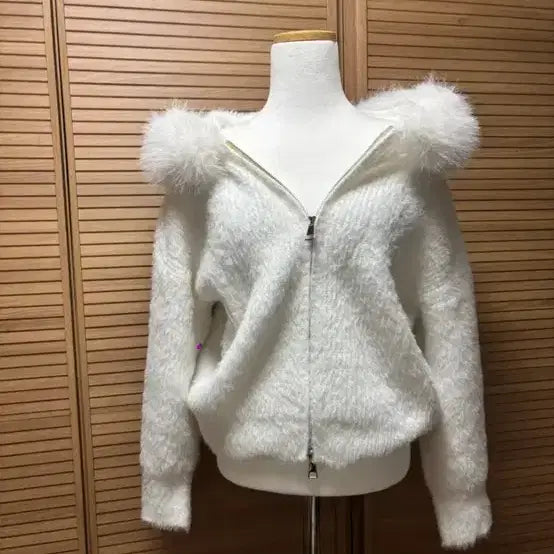 [BUNJANG] Warm Hooded Fur Zip-Up Cardigan / 4.6->1.8 포근 후드 퍼 집업 가디건 수입의류