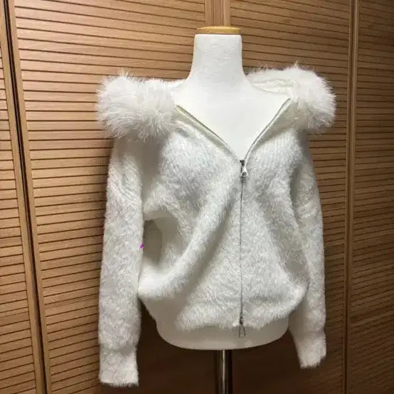 [BUNJANG] Warm Hooded Fur Zip-Up Cardigan / 4.6->1.8 포근 후드 퍼 집업 가디건 수입의류