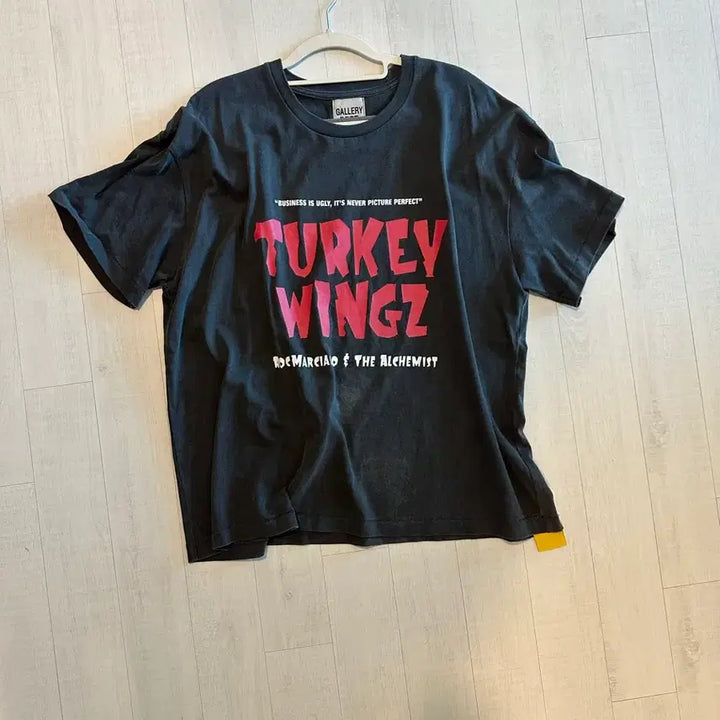 [SOLD OUT] GALLERY Turkey Wingz 반팔 티셔츠