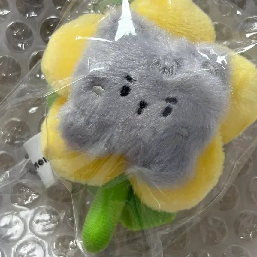 [BUNJANG] MONSTA X Monmoongchi Flower Doll Keychain Baetongyi (Sealed) / 몬스타엑스 몬뭉치 꽃키링 배통이(미개봉)
