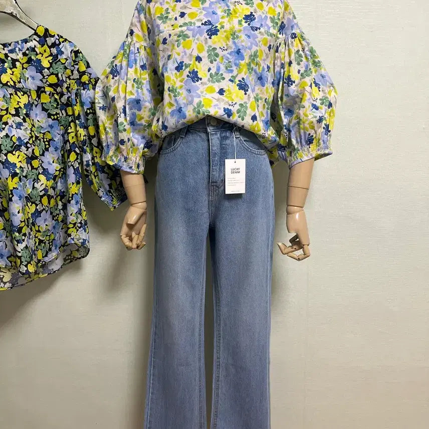 [SOLD OUT] 럭키쏭세미부츠컷데님(S)