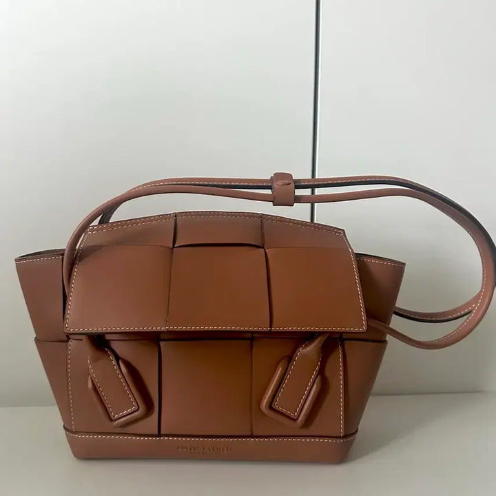 [SOLD OUT] 보테가베네타 아르코백