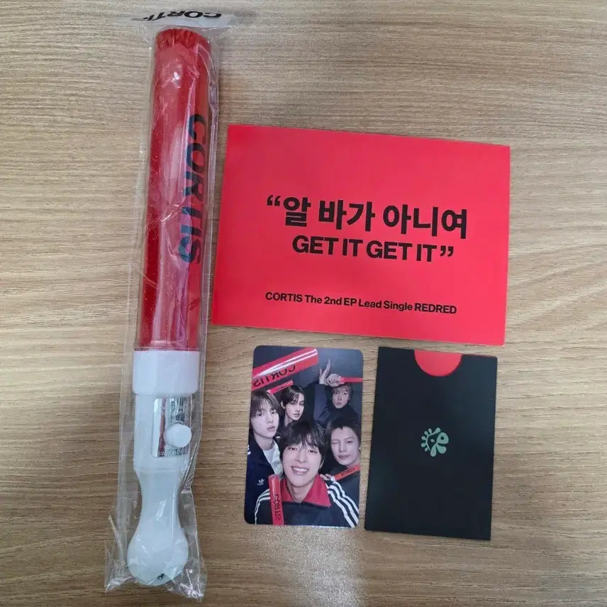 [SOLD OUT] 코르티스 레드레드 릴리즈파티 릴파 역조공 포카 응원봉 세트