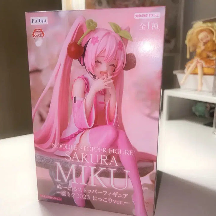 [BUNJANG] Furyu Sakura Miku 2023 Noodle Stopper Figure (Smiling Ver.) / 미개봉 후류 사쿠라미쿠 2023 누들스토퍼 미소 닛코리 버전 피규어