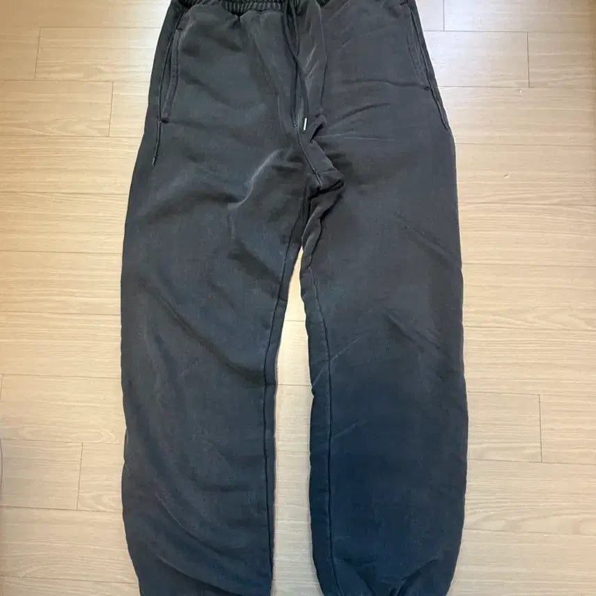 [SOLD OUT] [새상품] 소버먼트 피그먼트 조거 차콜 L