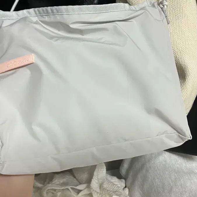 [BUNJANG] minitmute Sporty Basque Packable Bag / 미닛뮤트 스포티 바스크 패커블백
