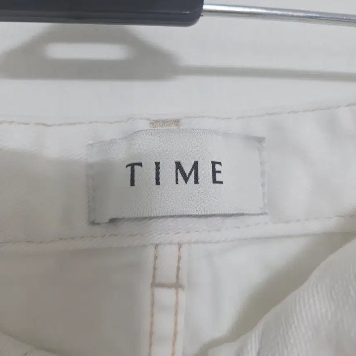 [SOLD OUT] 한섬 타임 화이트 데님 팬츠 일자핏 청바지 31인치
