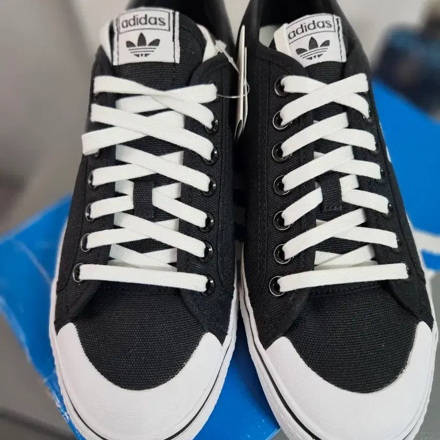 [BUNJANG] Adidas Nizza Trefoil Black Sneakers / 아디다스 니짜 트레포일 블랙 스니커즈