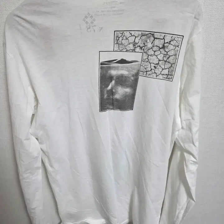 [SOLD OUT] [정품/M] 디젤 그래픽 롱슬리브 티셔츠 (레이어드 넥 디테일)