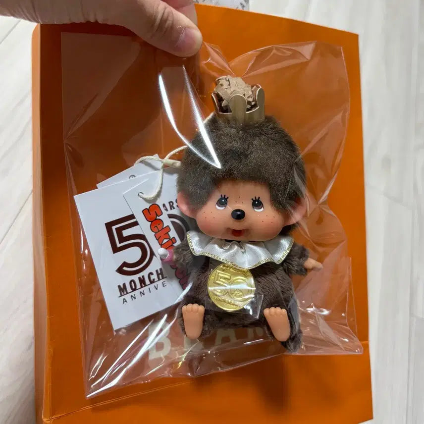 [BUNJANG] Monchhichi 50th Anniversary Crown Keyring / 50주년 한정판 왕관몬치치 키링