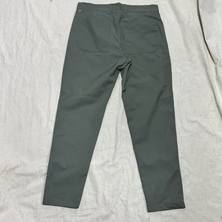 [BUNJANG] Lululemon Nylon Khaki Pants 34 / 룰루레몬 나일론 카키 팬츠 34