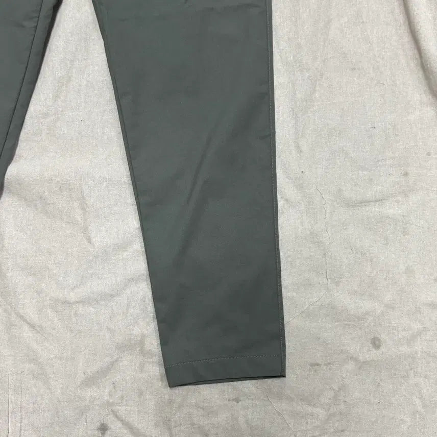 [BUNJANG] Lululemon Nylon Khaki Pants 34 / 룰루레몬 나일론 카키 팬츠 34