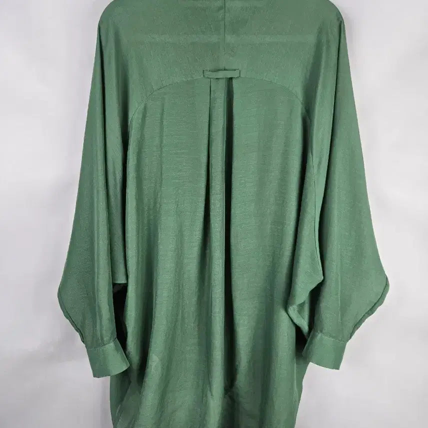 [SOLD OUT] [무료배송]도호 오버사이즈 돌먼 가오리 블라우스 그린