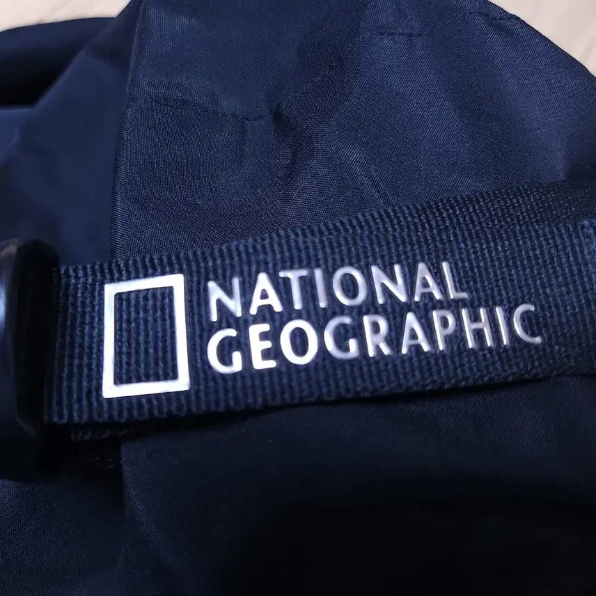 [BUNJANG] National Geographic Taslan Color Block Windbreaker Jacket / 내셔널지오그래픽 타슬란 배색 바람막이 점퍼, 윈드브레이커