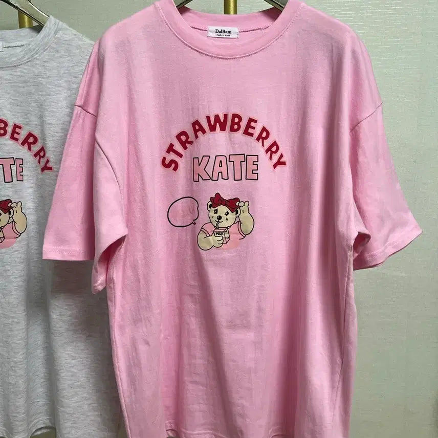 [SOLD OUT] (1장 남음!!)핑크스트로베리케이트티