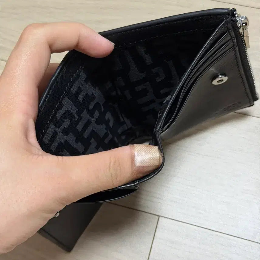 [SOLD OUT] DIESEL 디젤 블랙 반지갑