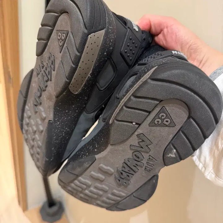 [BUNJANG] Nike ACG Air Mowabb Black Dark Grey Sneakers / 나이키 ACG 에어 모와브 블랙 다크그레이 /275
