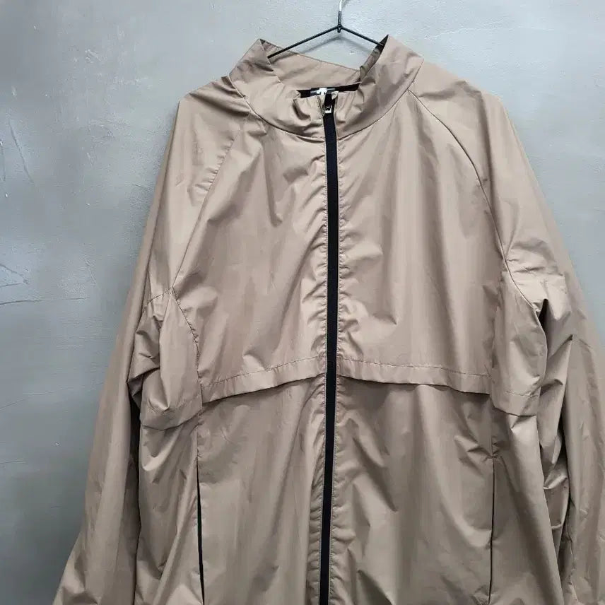 [BUNJANG] Descente Beige Windbreaker Jacket 2XL / 데상트 베이지색 바람막이 점퍼 2xl